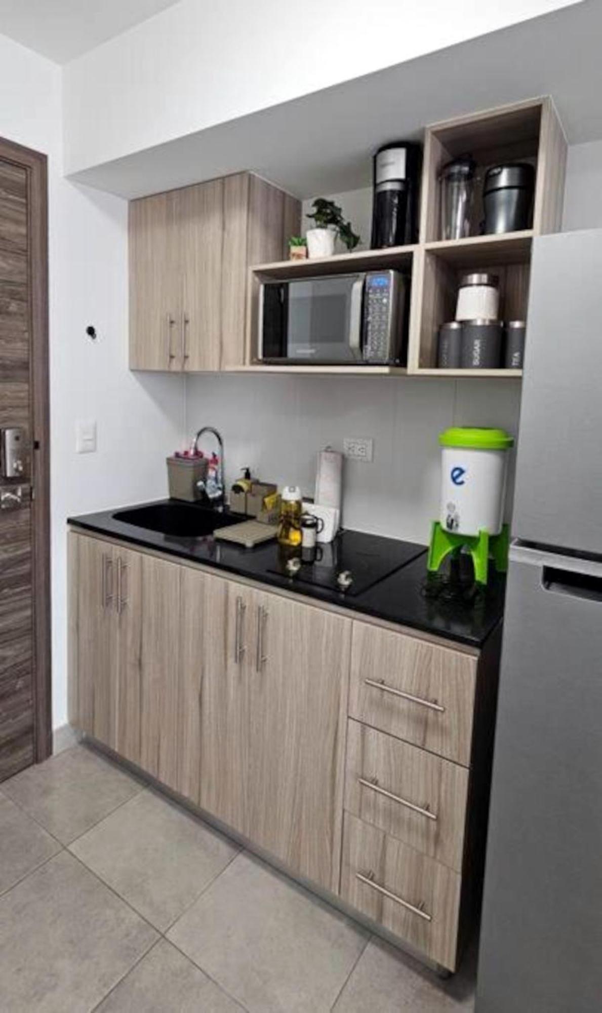 גואטמלה ¡Torre Modra Apartamento Moderno Atractiva Zona 4! מראה חיצוני תמונה